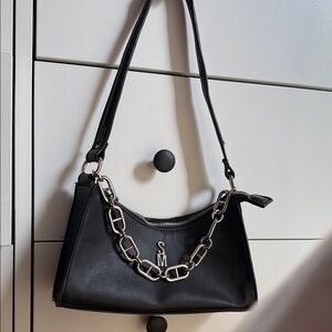 Stylish Steve Madden Black Handbag with Chain Detail